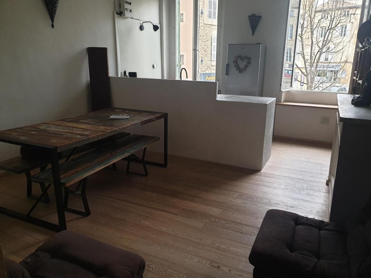 לאמבסק Charmant Appartement Coeur Village Provencal מראה חיצוני תמונה